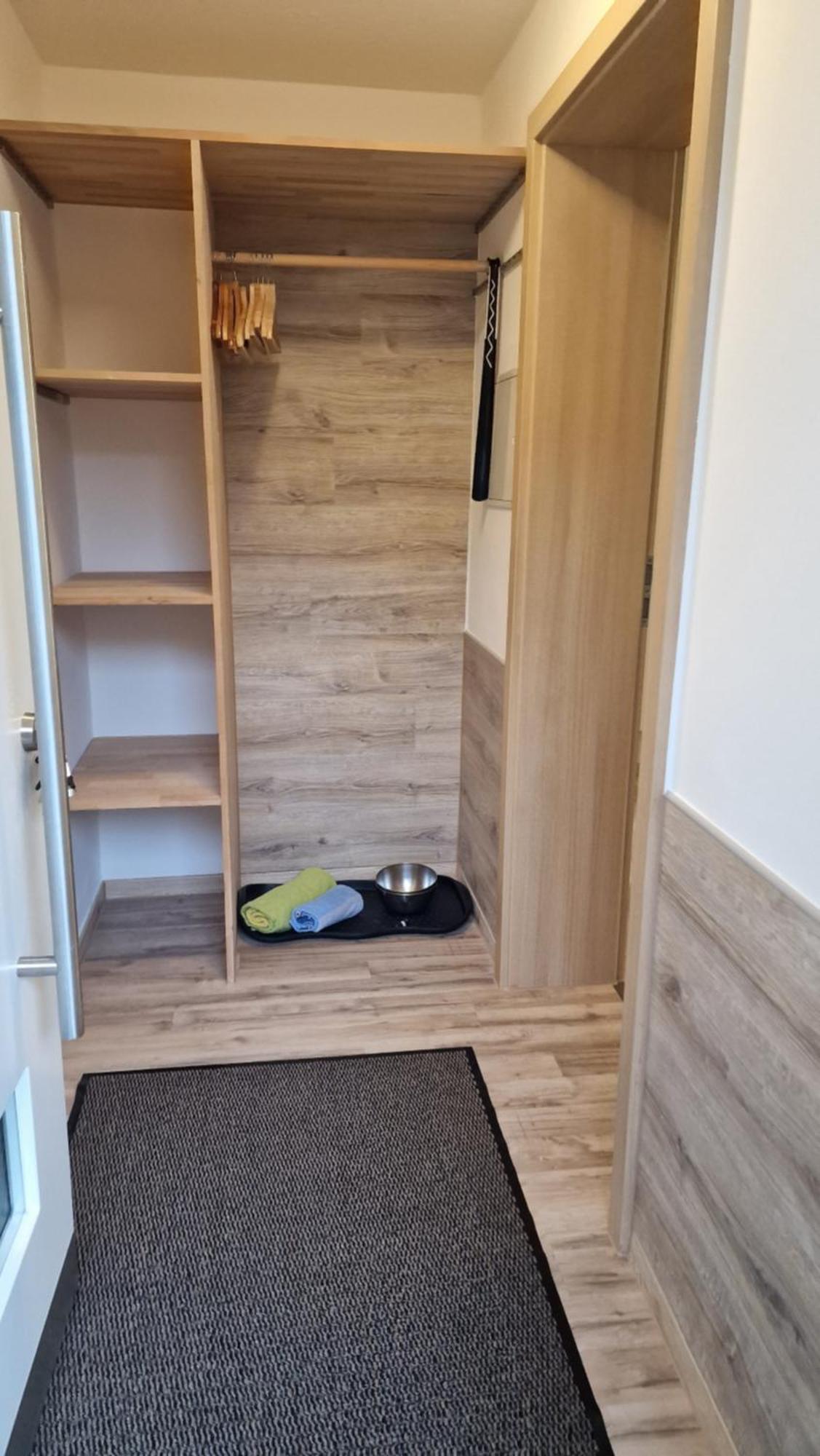 Ferienwohnung Vier Pfoten ヴィリンゲン エクステリア 写真